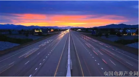 中国将建首条超级高速公路 全面支持自动驾驶