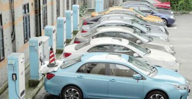 纯电动出租车被弃用调查：成本堪比油车