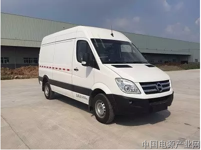 首批两款搭载21700锂电池新能源汽车曝光