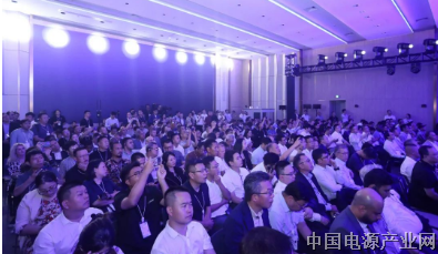 华为发布智算数据中心基础设施十大建设原则
