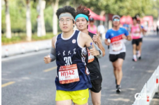 “耳机依赖症”流行，你中招了吗？